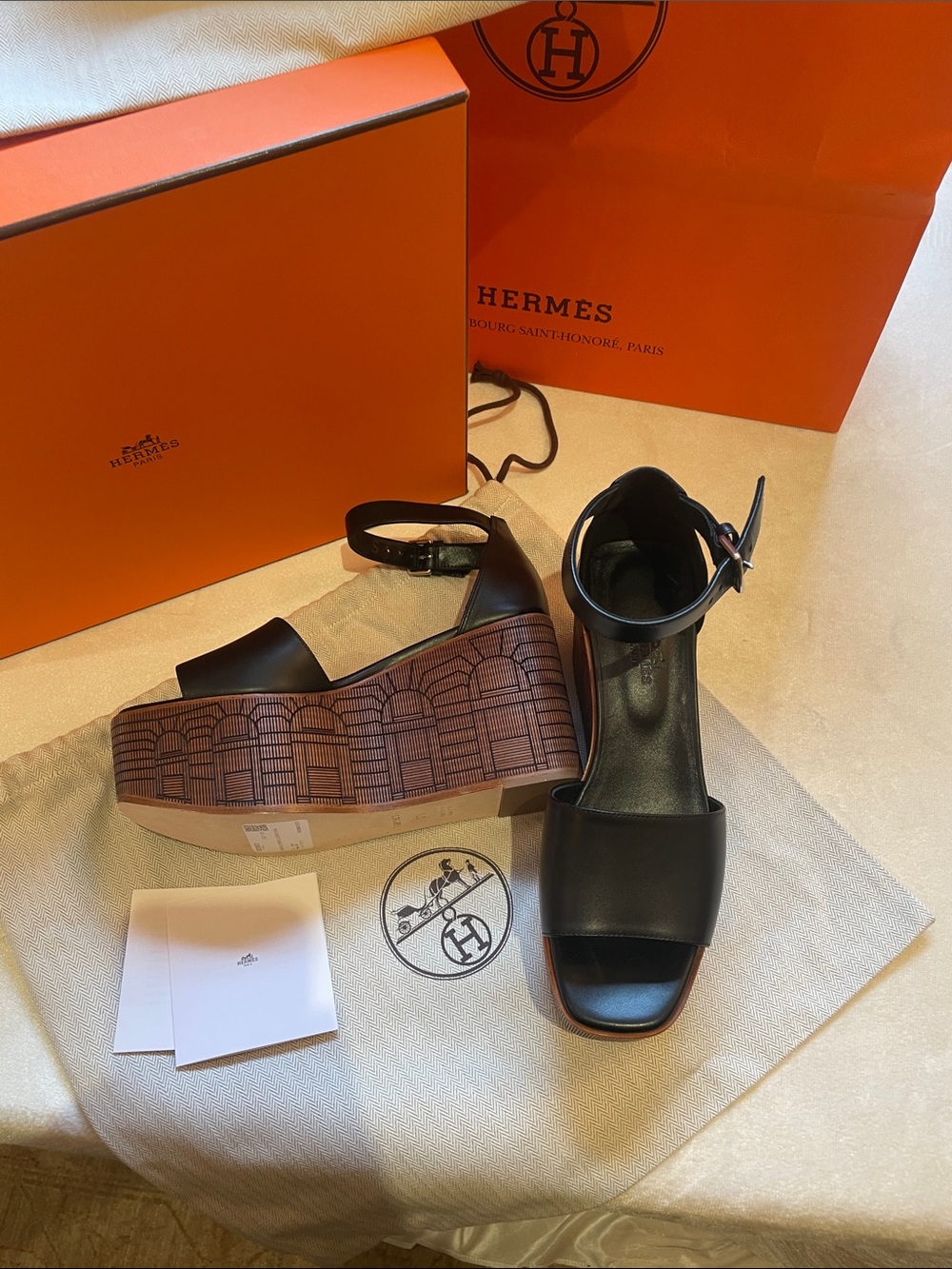 Hermes sandals femme illusion 35 Black Leather Ankle-Strap Platform Wedge - Picture 6 of 13